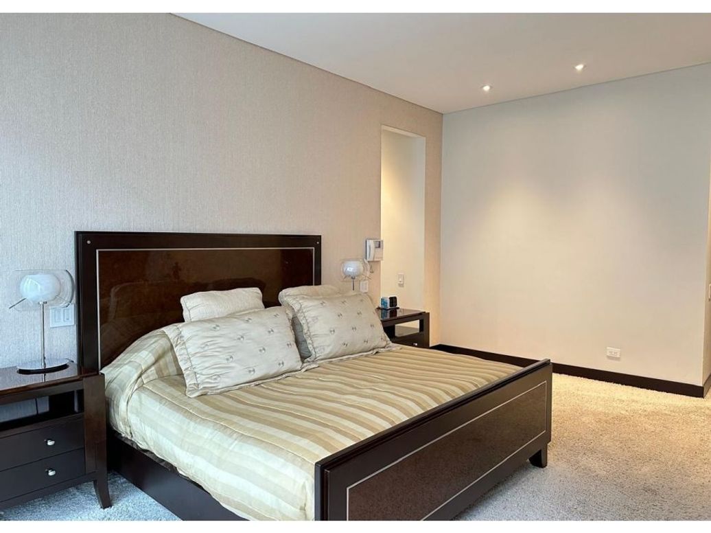 Apartamento de 3 alcobas en venta en Chapinero Alto, Bogotá, 300 m² · foto 7 de 20