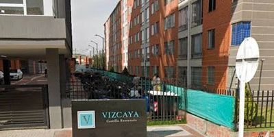 Oportunidad excelente apartamento en venta ubicado en  el Conjunto Vizcaya de castilla, primer piso, 43 metros, dos habitaciones, la principal con balcón vista exterior, dos baños, amplios y cómodos espacios sala comedor cocina integral y zona de lavandería,  totalmente remodelado cuenta con luces inteligentes  y Parqueaderos COMUNALES cita previa.