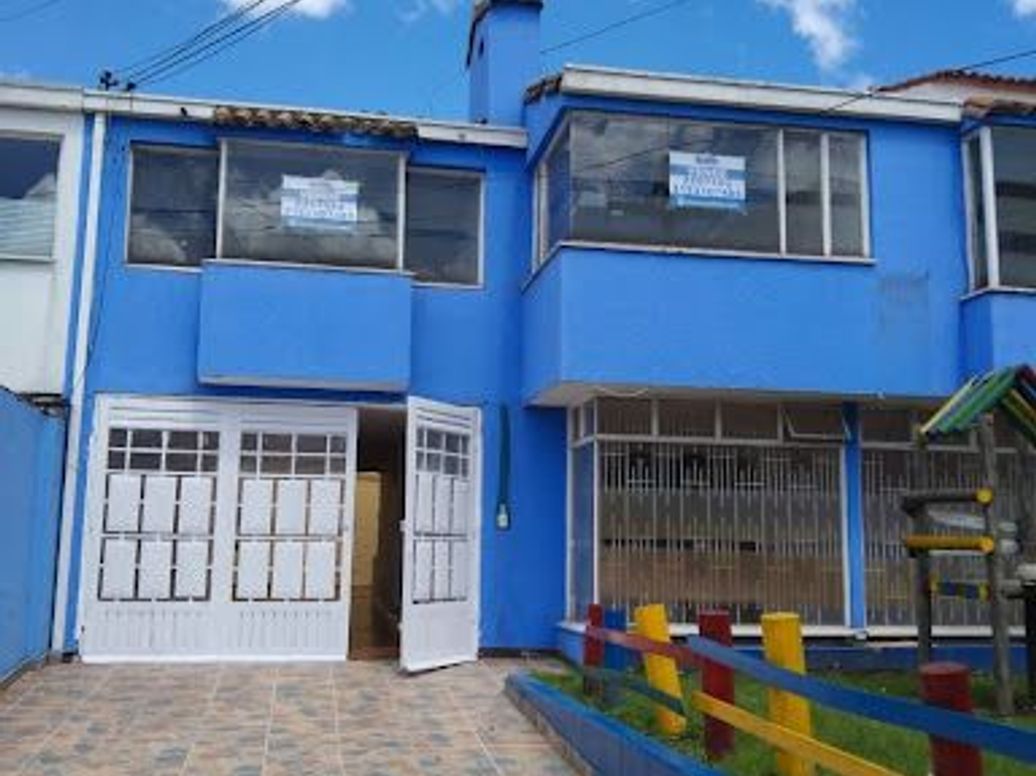 Casa de 4 alcobas en venta en Cedritos, Bogotá, 295 m² · foto 2 de 20