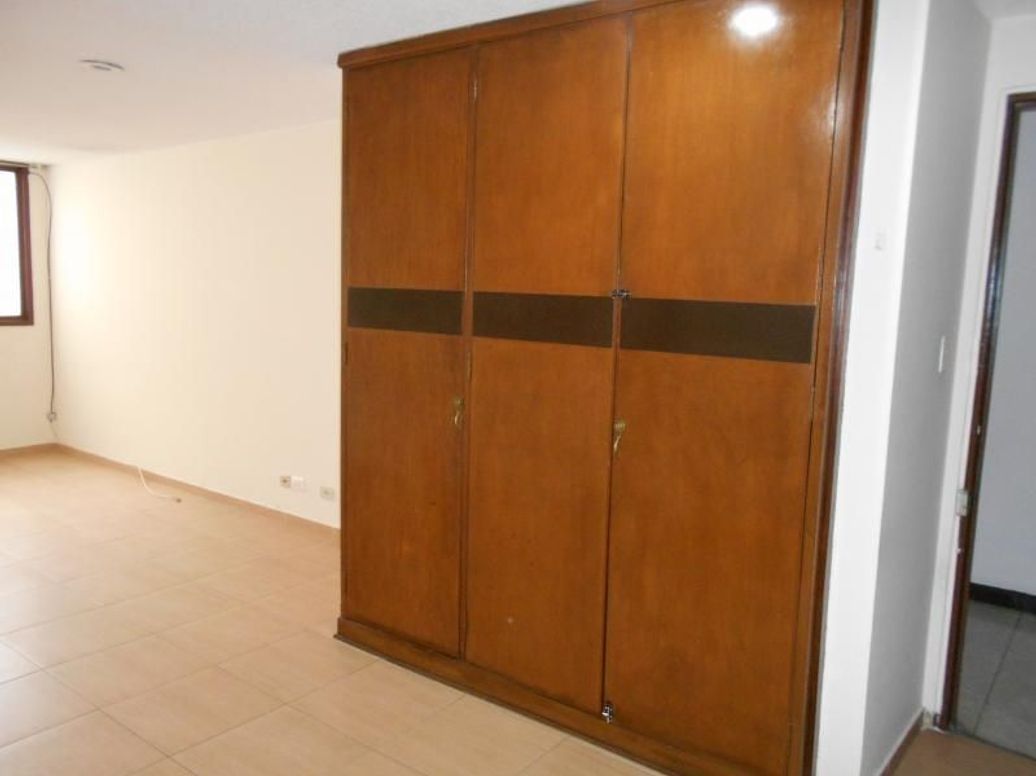 Apartaestudio en venta en Chapinero Central, Bogotá, 32 m² · foto 9 de 20