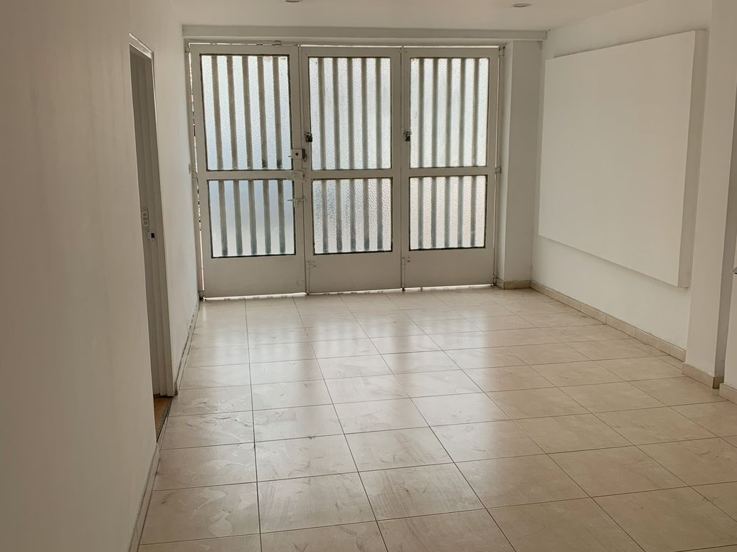 Casa de 6 alcobas en venta en Aloha Sector Sur, Bogotá, 220 m² · foto 3 de 12