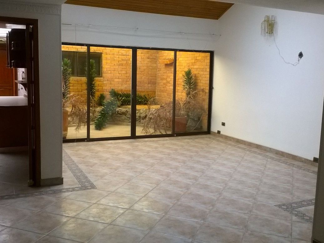 Casa de 5 alcobas en venta en Mónaco, Bogotá, 272 m² · foto 12 de 17