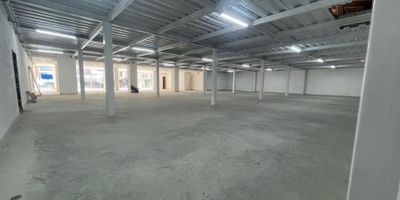 Local con amplios espacios, en zona comercial de marinilla, Área tota 600 metros cuadrados. Altura: 3 metros. Muy cerca del Hospital San Juan de Dios. Rodeado de una amplia variedad de comercios. Cercano a una estación de gasolina Terpel. sobre via principal.

Farith Copete 3014299381

Codigo: No. 9139245

 

 
