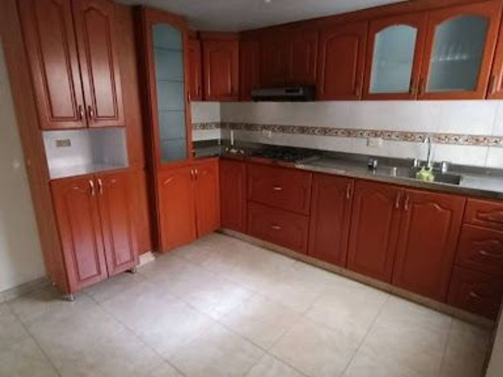 Casa de 4 alcobas en venta en La Estradita, Bogotá, 270 m² · foto 9 de 20