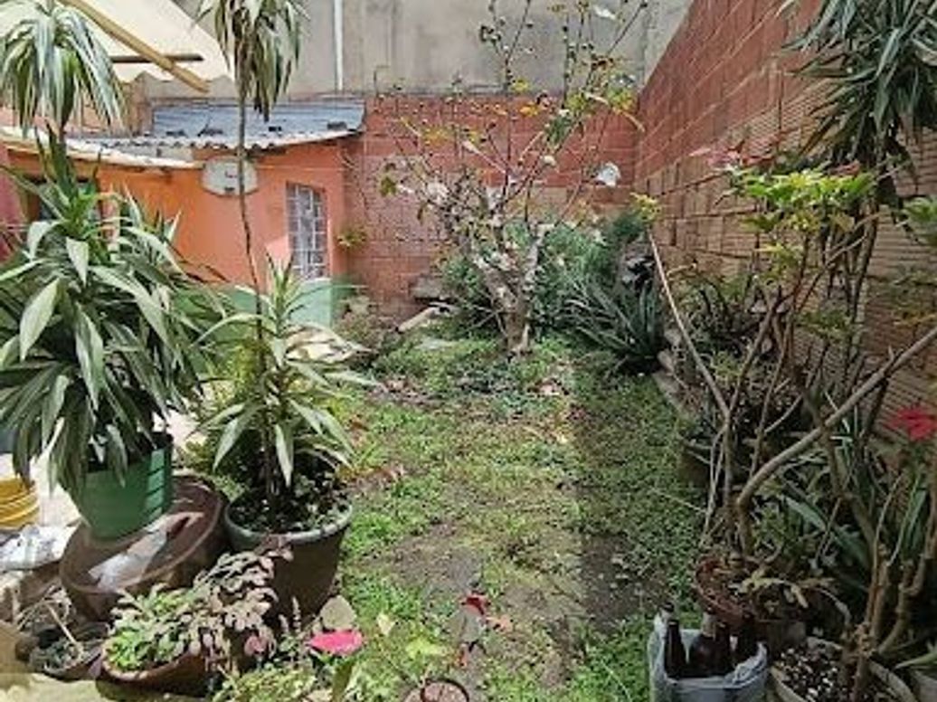Casa de 4 alcobas en venta en La Estradita, Bogotá, 270 m² · foto 2 de 20