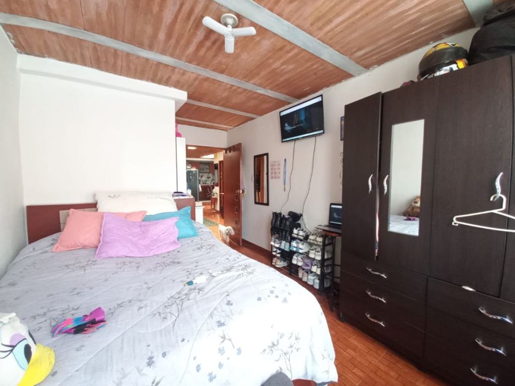 Casa de 7 alcobas en venta en Brasil, Bogotá, 225 m² · foto 19 de 20