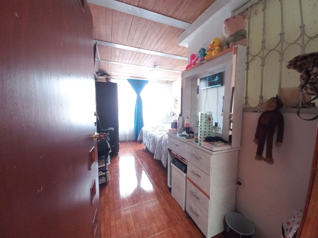 Casa de 7 alcobas en venta en Brasil, Bogotá, 225 m² · foto 18 de 20