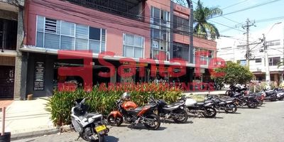 LA PROPIEDAD CUENTA CON 1 DIVISION, AIRE ACONDICIONADO, MOLDURA EN YESO EN EL TECHO, PISO EN PORCELANATO, INMUEBLE SUJETO  A VERIFICACION DE DISPONIBILIDAD 