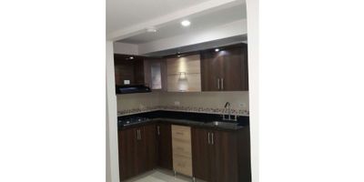 Tu nuevo hogar te espera con espacio, confort y exclusividad! Este espectacular apartamento de 3 habitaciones, 2 baños, 2 closets, una sala-comedor amplia y luminosa, un gran balcón ideal para relajarte o compartir en familia, y una cocina integral en L. Incluye parqueadero privado. La unidad residencial te ofrece piscina, zona BBQ, canchas deportivas, senderos para caminar, juegos infantiles, gimnasio, salón socia. Administración: 177.400 .No dejes pasar esta oportunidad de vivir con todo lo que necesitas y más. ¡Contáctanos y agenda tu visita hoy mismo! 
