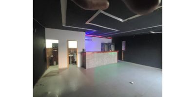 LOCAL EN ARRIENDO, LAS GAVIOTAS

Excelente local ideal para cualquier tipo de actividad, sobre via principal de facil acceso.

CODIGO WASI 9152413
