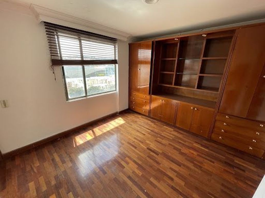 Apartamento de 2 alcobas en venta en Colina Campestre, Bogotá, 115 m² · foto 9 de 19