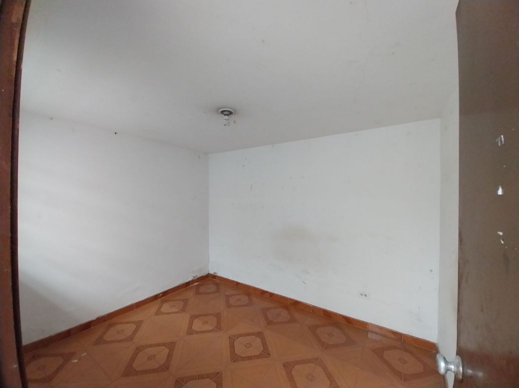 Casa de 6 alcobas en venta en Las Ferias Occidental, Bogotá, 182 m² · foto 11 de 17