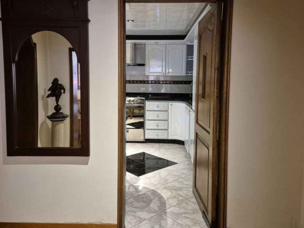 Apartamento de 3 alcobas en venta en Club De Los Lagartos, Bogotá, 127 m² · foto 15 de 20