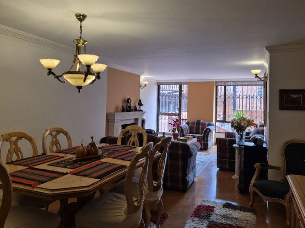 Apartamento de 3 alcobas en venta en Club De Los Lagartos, Bogotá, 127 m² · foto 2 de 20