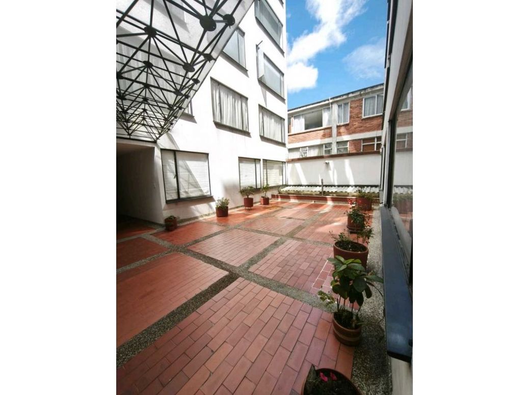 Apartamento en venta en Quinta Paredes, Bogotá · foto 4 de 20