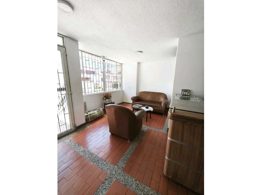 Apartamento en venta en Quinta Paredes, Bogotá · foto 2 de 20