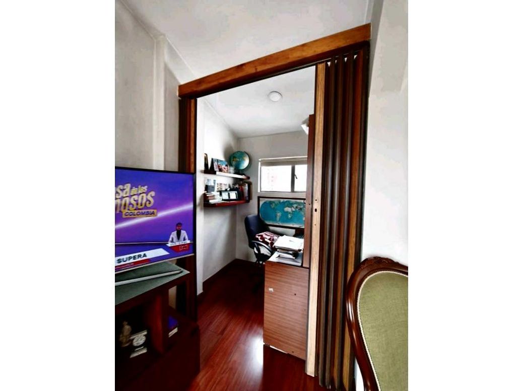 Apartamento en venta en Quinta Paredes, Bogotá · foto 10 de 20