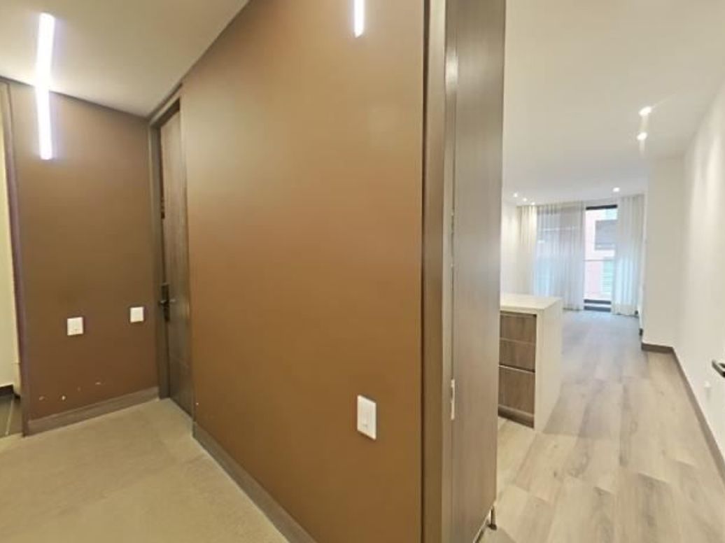 Apartamento de 1 alcoba en venta en Chicó Norte, Bogotá, 42 m² · foto 2 de 20