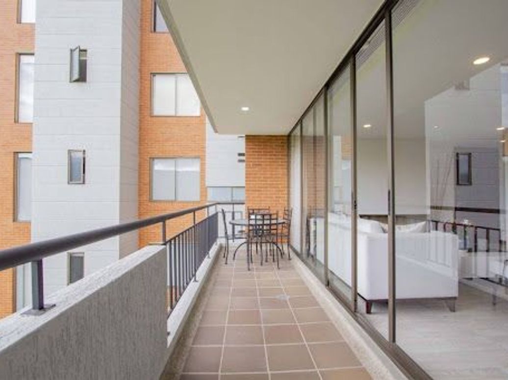 Apartamento de 3 alcobas en venta en Arrayanes, Bogotá, 141 m² · foto 8 de 20