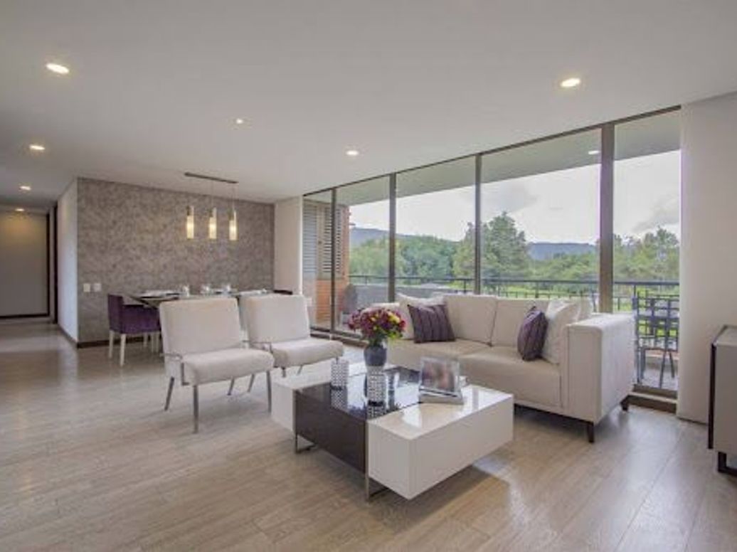 Apartamento de 3 alcobas en venta en Arrayanes, Bogotá, 141 m² · foto 2 de 20