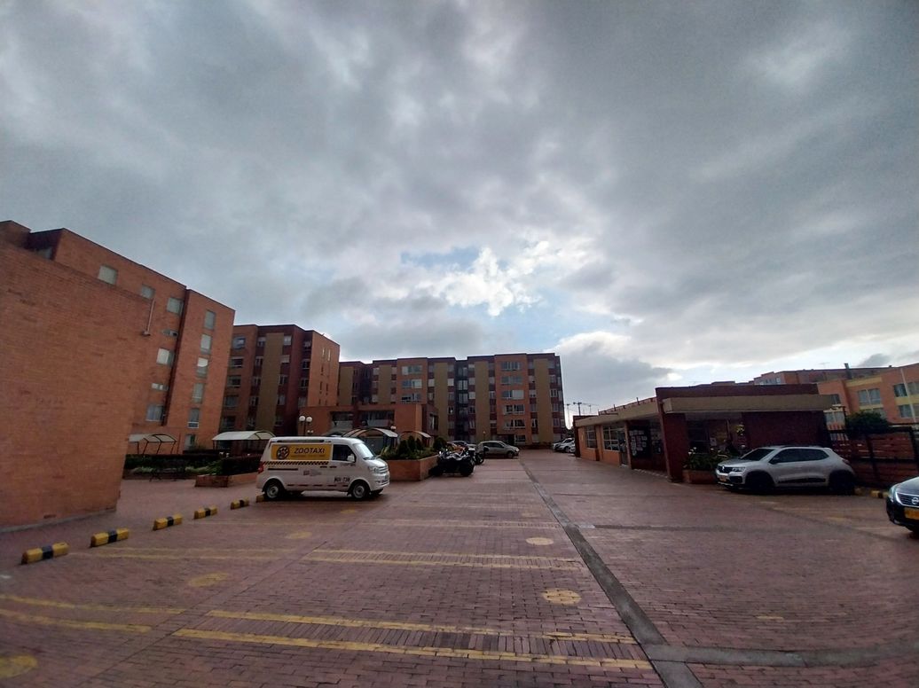 Apartamento de 3 alcobas en venta en Cr Praderas De Fontibon Et. Iv, Bogotá, 80 m² · foto 17 de 18