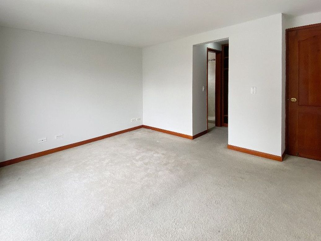Apartamento de 3 alcobas en venta en Chicó Norte, Bogotá, 121 m² · foto 11 de 19