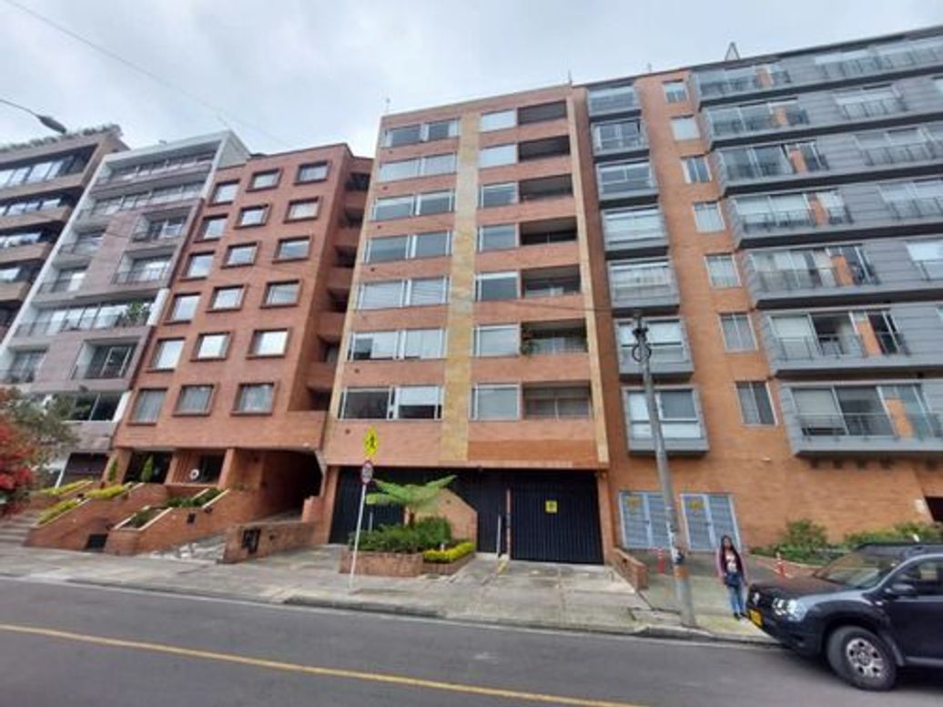 Apartamento de 2 alcobas en venta en El Virrey, Bogotá, 82 m² · foto 3 de 11