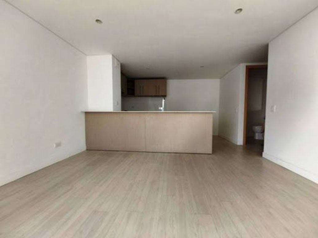 Apartamento de 2 alcobas en venta en Las Nieves, Bogotá, 97 m² · foto 2 de 20