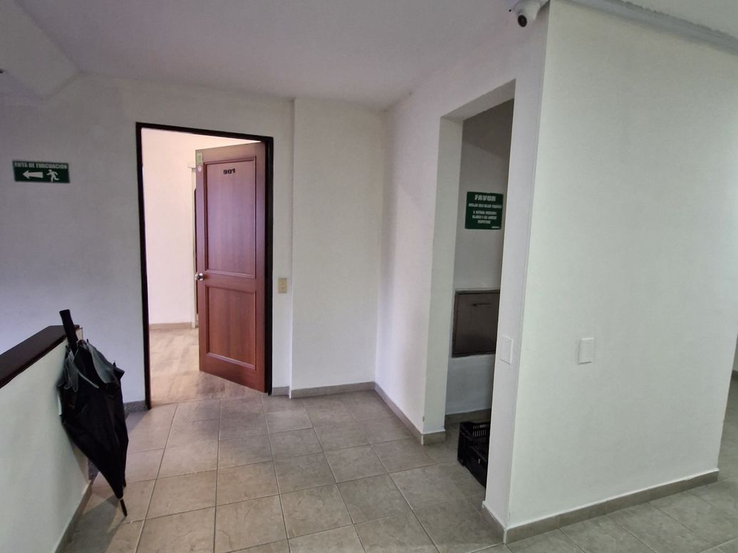 Apartaestudio en venta en Pardo Rubio, Bogotá, 40 m² · foto 3 de 20