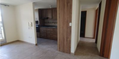 ¡Apartamento en Venta en Las Américas, Manizales! ??

Este apartamento es perfecto para quienes buscan un hogar cómodo y bien ubicado, con excelente acceso a servicios y transporte.

Ambientes Agradables:
Ubicado en un 3er piso con ascensor, cuenta con 3 alcobas con clósets, 2 baños (uno completo), sala comedor con un balcón pequeño ideal para disfrutar del aire libre y zona de lavandería.

Detalles para tu Confort:
Pisos en cerámica, doble ventana, gas domiciliario, calentador y excelente iluminación.

Ubicación Conveniente:
Situado en el sector de Las Américas, con acceso pavimentado, cerca de centros comerciales, zonas residenciales y rutas de transporte público.

¡Contáctanos para conocer este acogedor apartamento y agenda tu visita!


