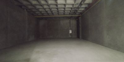 En Alberto Alvarez tenemos el local ideal que estas buscando, cuenta con una excelente ubicacion en uno de los centro comerciales mas llamativos de la ciudad de Medellin, redeado de grandes marcas y un excelente transporte publico. No te quedes con las ganas de conocerlo y contacta a uno de nuestros asesores que con el mayor de los gustos te atenderan. 
No lo pienses mas para iniciar con tu negocio.