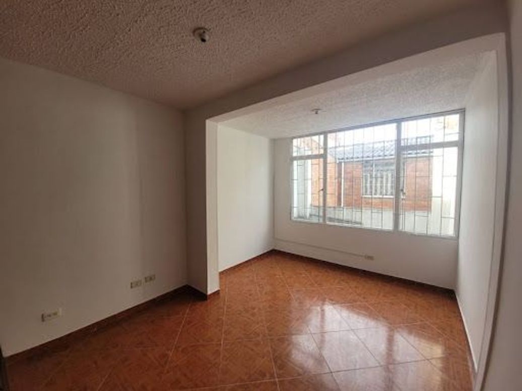 Casa de 4 alcobas en venta en Plazuelas Del Virrey, Bogotá, 56 m² · foto 13 de 20