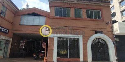 Apartamento en arriendo en Bucaramanga, barrio Bolívar, con un área aproximada de 137.00 metros cuadrados, Cuenta con 2 alcobas, 2 baños, sala-comedor, cocina integral y zona de ropas. a pocos minutos de bancos, universidades 