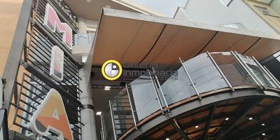 oficina comercial  de 19  metros,piso en ceramica  3 nivel,centro comercial  cerca 
al,parque principal  bancos zona muy comercial