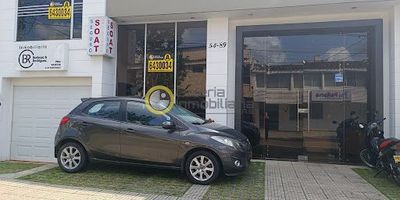 Oficina en Arriendo en Bucaramanga - Cabecera cuenta con 2 Niveles con amplios espacios de trabajo, 3 Oficinas con aire acondicionado, espacio para recepción, cocina semi integral, 3 baños, zona de ropas, un salón amplio al aire libre, garaje para 2 vehículos.