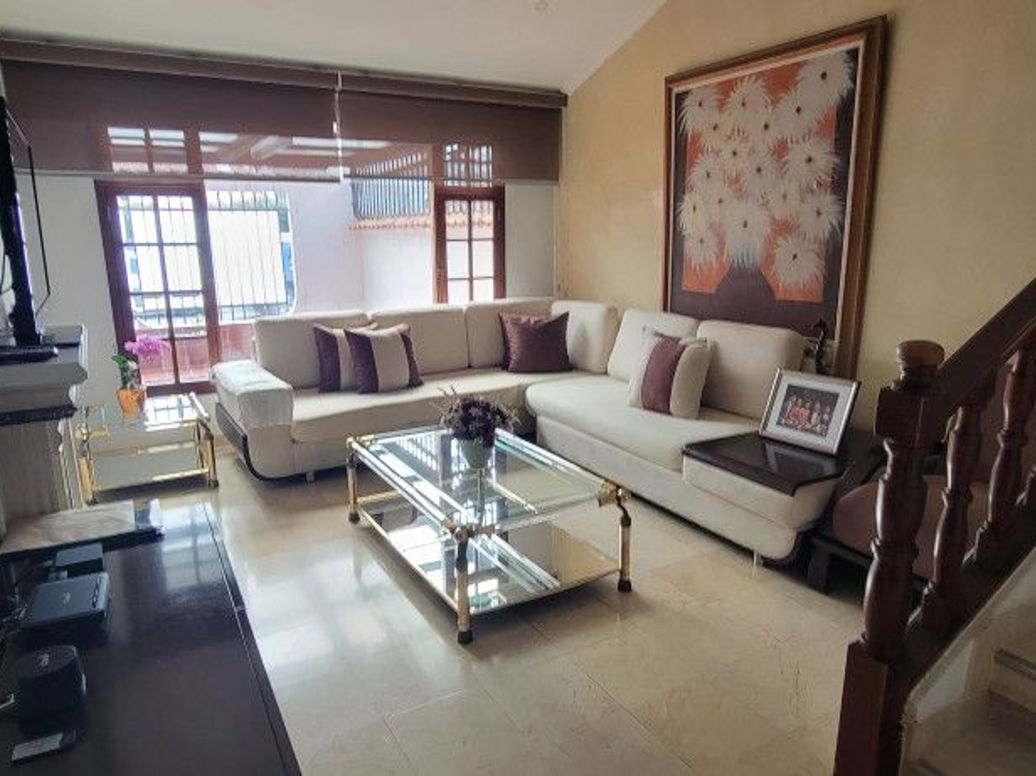 Casa de 3 alcobas en venta en Villa Magdala, Bogotá, 211 m² · foto 5 de 20