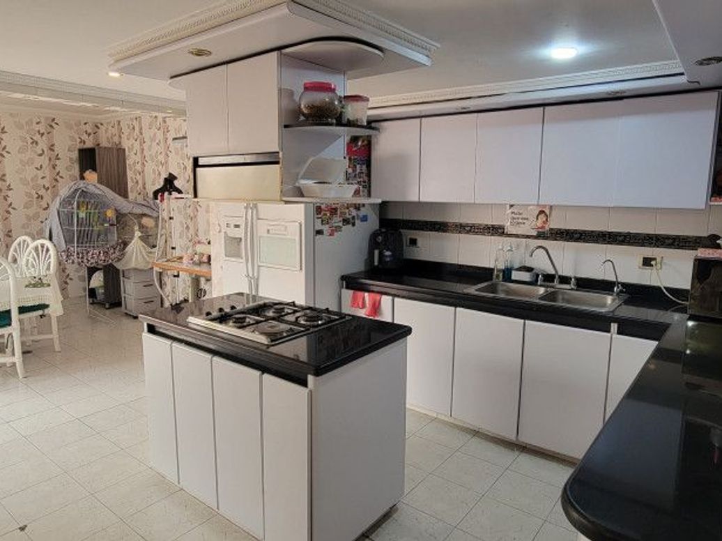 Casa de 3 alcobas en venta en Villa Magdala, Bogotá, 211 m² · foto 9 de 20