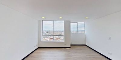 Apartamento en venta de 47M, con vista exterior, ubicado en un 13er piso , acceso por escaleras y ascensor. Consta de 2 habitaciones, 1 baño, sala comedor, cocina integral y zona de lavandería. Tiene piso laminado en habitaciones y zona social y cerámico en baño y cocina. El conjunto cuenta con zonas verdes y vigilancia privada las 24 horas. Cerca a centro comercial Centro Suba cerca a almacenes de cadena como Olímpica, Ara y D1 cerca a colegio Villa Elisa y Colegio Liceo Riobamba cerca a Paraderos del SITP Vías de acceso por la Calle 133B y Carrera 95B.