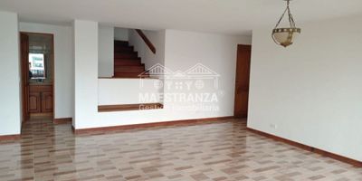 Descubre la elegancia y comodidad en este exclusivo apartamento de 3 habitaciones, mas habitación de servicio y 5 baños en , con 169 metros cuadrados de espacio exquisitamente diseñado. Disfruta de la amplitud y luminosidad de sus espacios, perfectos para crear momentos inolvidables en familia. Además, cuenta con 2 parqueaderos para tu conveniencia. Vive la experiencia de lujo y confort que mereces en este inmueble único. ¡No dejes pasar esta oportunidad de hacerlo tuyo!