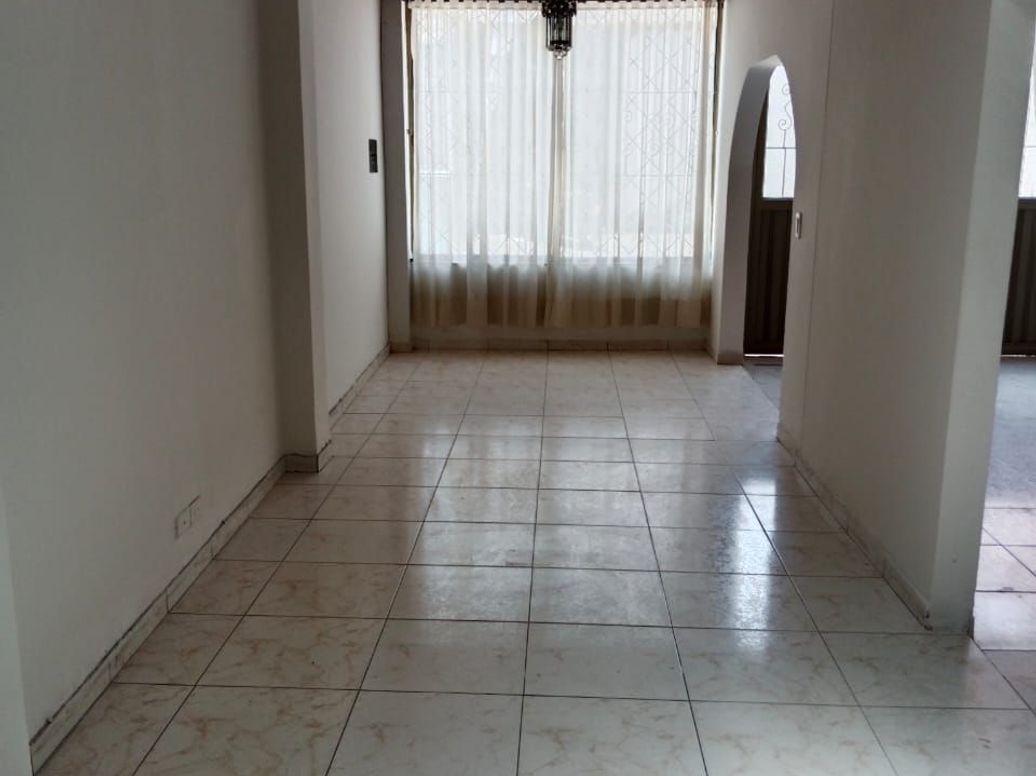 Casa de 3 alcobas en venta en San Cristobal Norte, Bogotá, 90 m² · foto 2 de 16