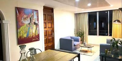 Apartamento amoblado en Milán, Envigado – ¡Tu nuevo hogar te espera!

Descubre este hermoso apartamento en renta, ubicado en un excelente sector de Envigado. Con tres alcobas, un estudio y 2 baños, este espacio ofrece comodidad y tranquilidad en una unidad cerrada con seguridad.

 Características destacadas: ✔ Amoblado y listo para habitar ✔ Zona tranquila, ideal para el descanso ✔ Parqueadero cubierto para mayor comodidad ✔ Ubicación estratégica en un sector exclusivo

Disfruta de un entorno seguro y acogedor, perfecto para quienes buscan calidad de vida en Envigado.

