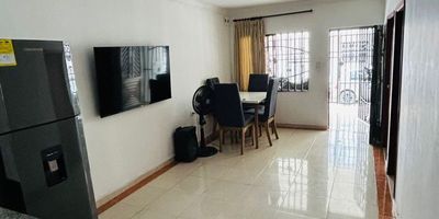 Descubre esta casa con un total de 72 metros cuadrados distribuidos en 3 habitaciones, 1 baño, sala-comedor, cocina semi-integral, area de labores, terraza, patio, este inmueble ofrece un espacio acogedor y funcional para tu familia. ¡No pierdas la oportunidad de hacer de esta casa tu hogar! Contáctanos para más información y agenda una visita. ¡Te esperamos!