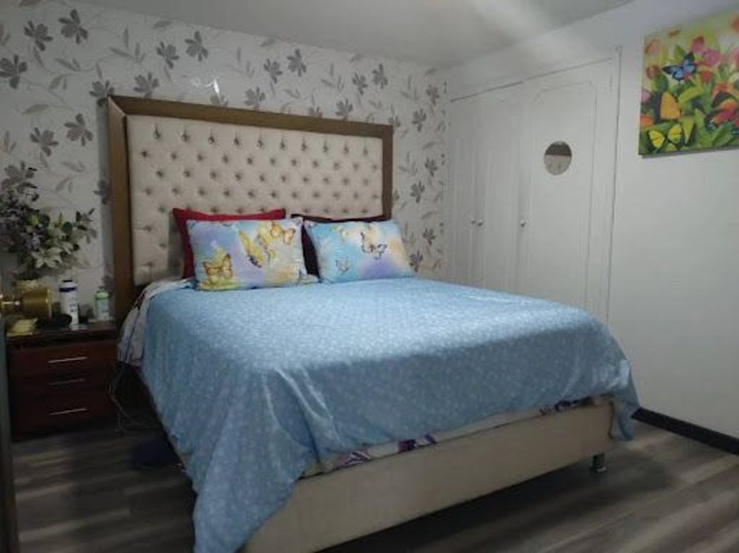 Casa de 5 alcobas en venta en Normandía, Bogotá, 308 m² · foto 5 de 20
