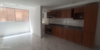 Apartamento ubicado en Rionegro en unidad residencial completa. En el podras disfrutar espacios comodos, amplios y luminosos. Cuenta con una excelente ubicacion de facil acceso a transporte publico, colegio, universidad, centro comercial, parroquia, clinica, supermercado, restaurante, entidad bancaria, facil acceso a vias principales, permitiendote estar cerca de todo lo que necesitas.