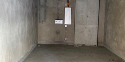 Local para arriendo en nuevo centro comercial, en el sector de Bello, el local esta para estrenar, se encuentra en el piso 3, en el podras disfrutar de espacios amplios y esta ubicado en un lugar muy estrategico, perfecto para el crecimiento de tu negocio, cuenta con cercanias a transporte publico, entidades bancarias, supermercados y vias principales.
