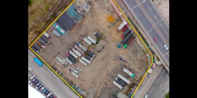 Arriendo lote esquinero de 5.613 m², uso comercial e industrial con excelente ubicación sobre avenidas principales.

Contactanos para mas informacion.
