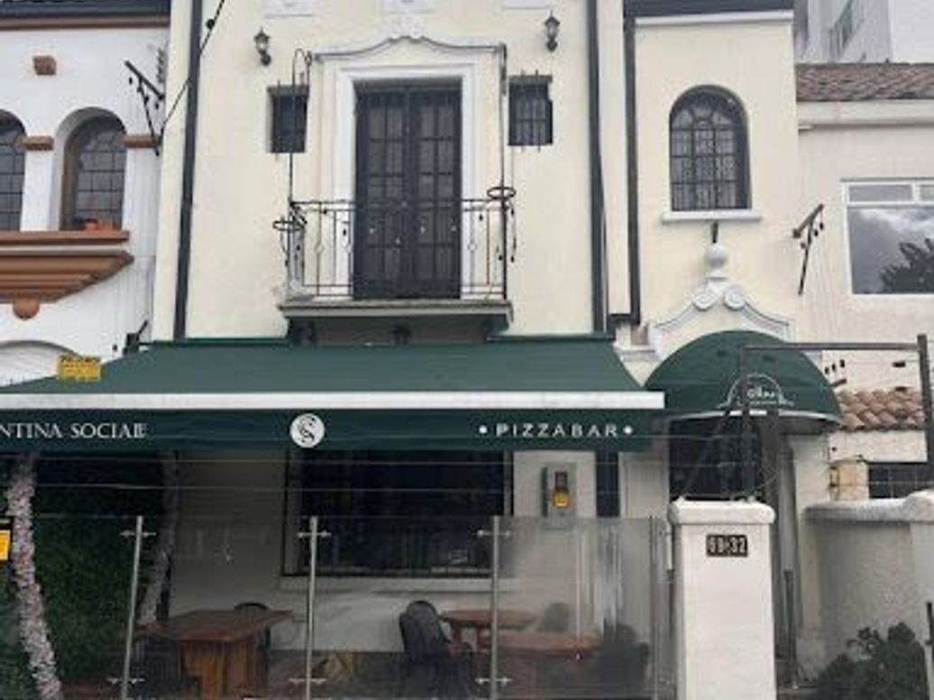 Casa de 3 alcobas en venta en Quinta Camacho, Bogotá, 315 m² · foto 3 de 15