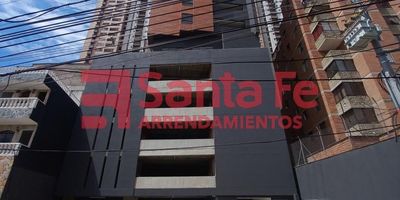 LA PROPIEDAD CUENTA CON 1 CLOSET, COCINA INTEGRAL, ESTUFA A GAS, ALACENAS, RED DE GAS, BAÑO CABINADO EN VIDRIO TEMPLADO CON ESPEJOS CON GABINETES, MESON DE COCINA EN CUARZO GRIS, LUZ LED, COCINA TIPO ISLA, ASCENSOR, PISO EN PORCELANATO, ASCENSOR, SHUT DE BASURAS, PORTERIA PERMANENTE UNIDAD CERRADA, INMUEBLE SUJETO A VERIFICACION DE DISPONIBILIDAD
