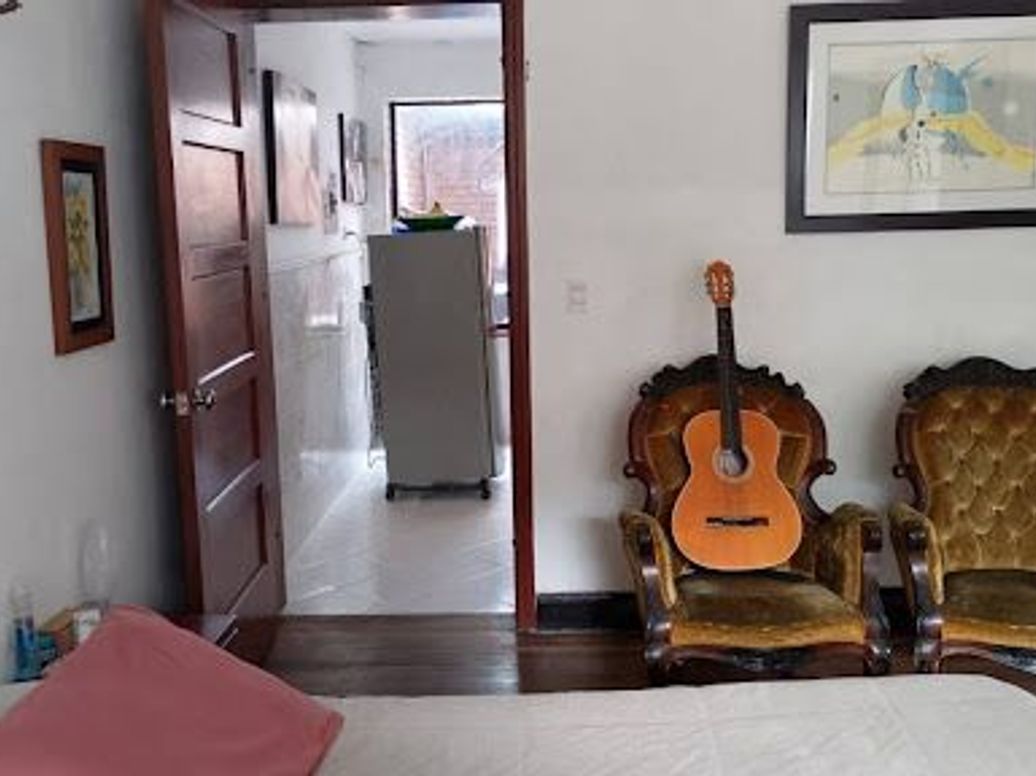 Casa de 5 alcobas en venta en La Soledad, Bogotá, 214 m² · foto 7 de 20