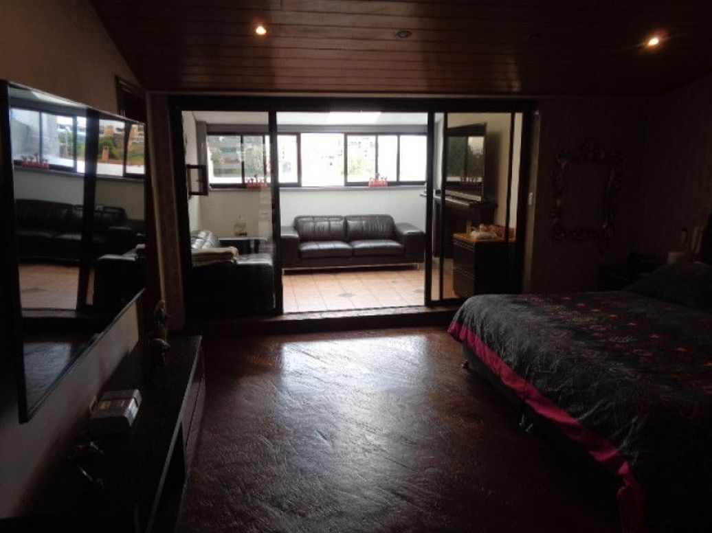 Apartamento de 3 alcobas en venta en Chico Norte Et. Iii, Bogotá, 202 m² · foto 16 de 19